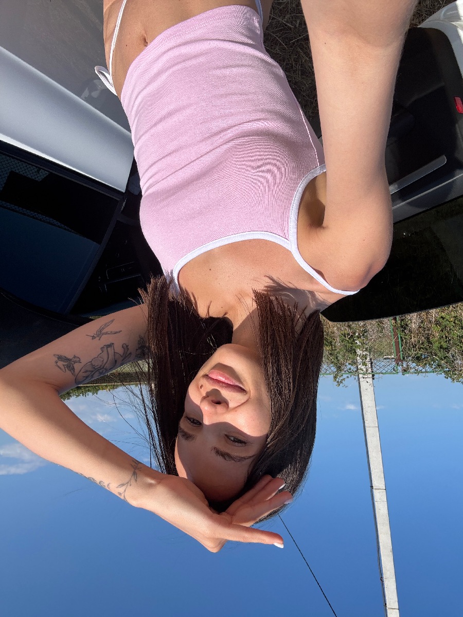 Sexy model Tina in Guayaquil